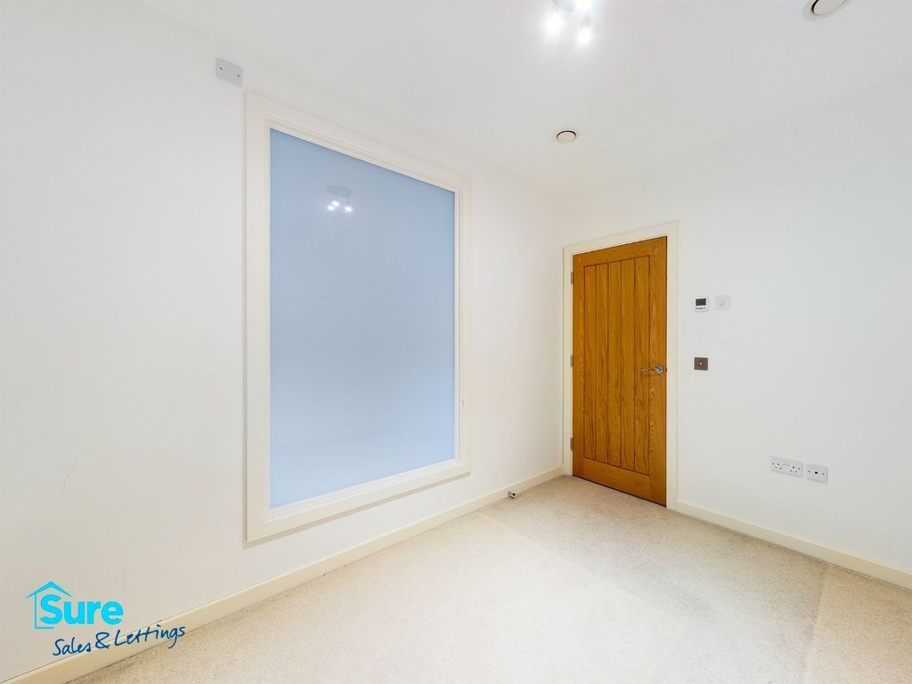 Property photo 3 of 7 4804133