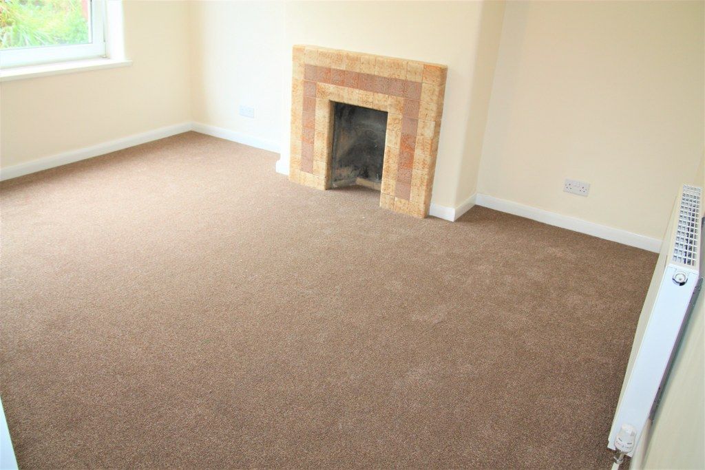 Property photo 3 of 11 Dining Room