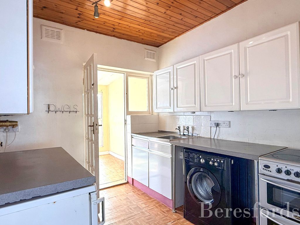 Property photo 2 of 14 Picture No. 10