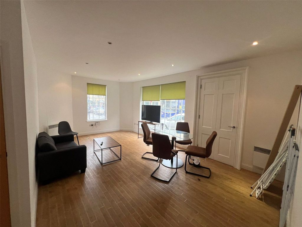 Property photo 3 of 6 Picture No. 02