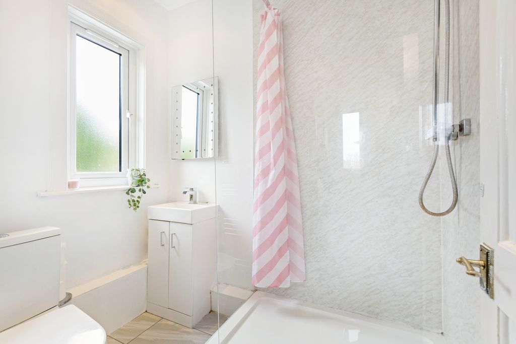 Additional image 10 of 1 bed flat for sale44 Longstone Crescent, Edinburgh EH14