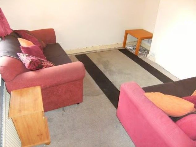 Property photo 2 of 6