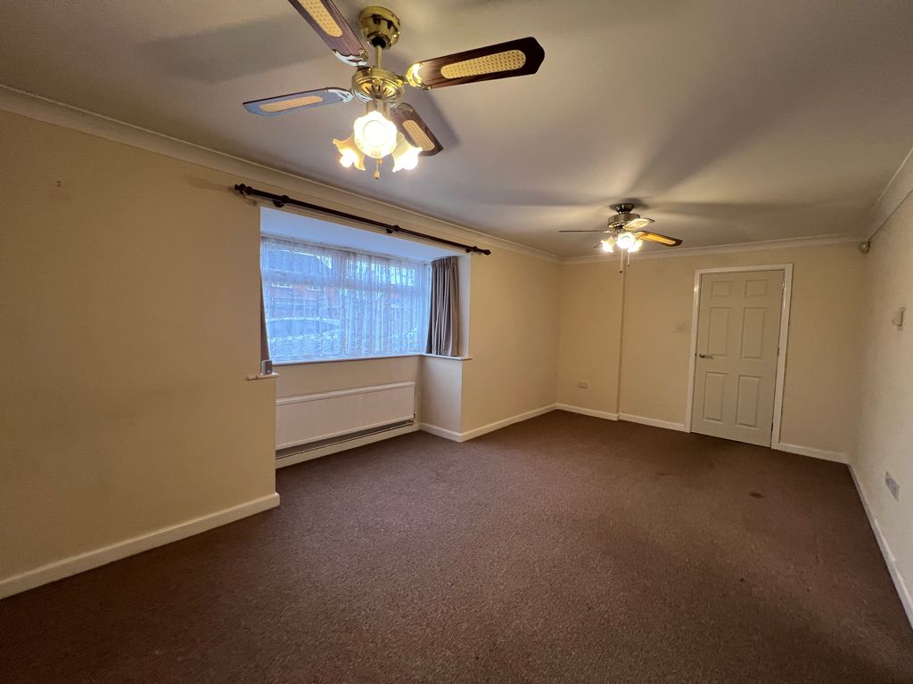 Property photo 3 of 11 Bedroom