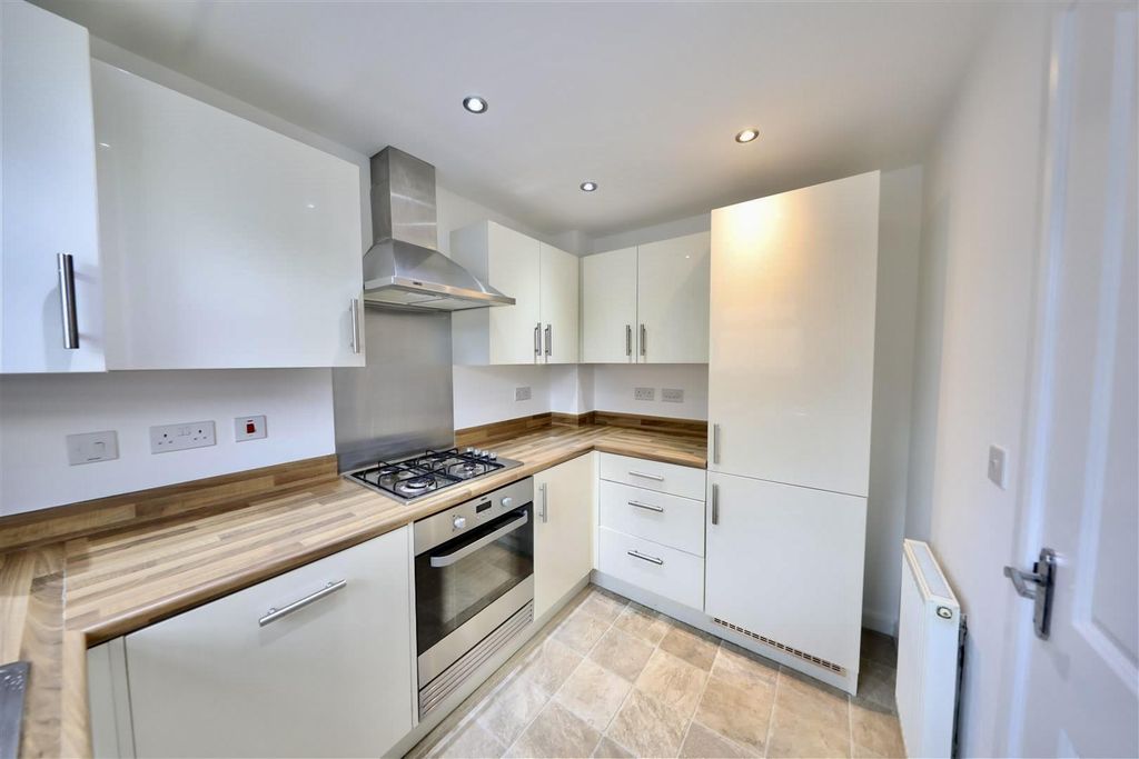 Property photo 2 of 15 Kitchen