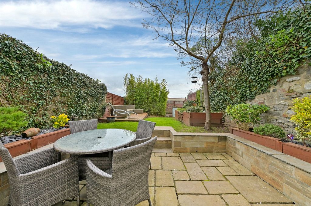 Property photo 1 of 20 Picture No. 15
