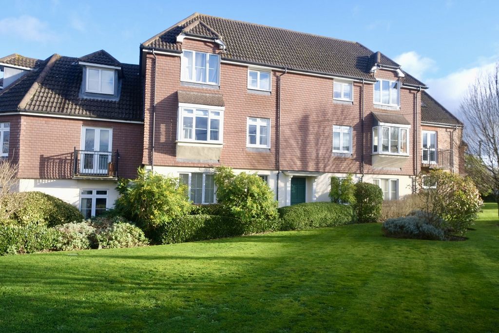 Property photo 1 of 6
