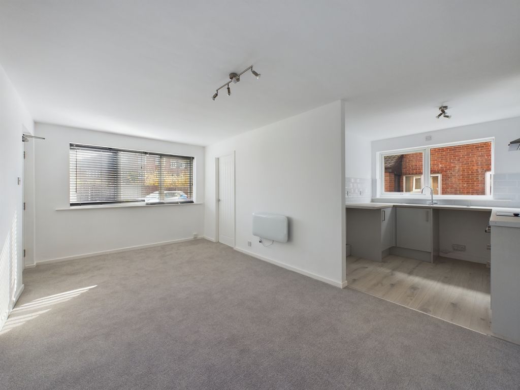 Property photo 2 of 6