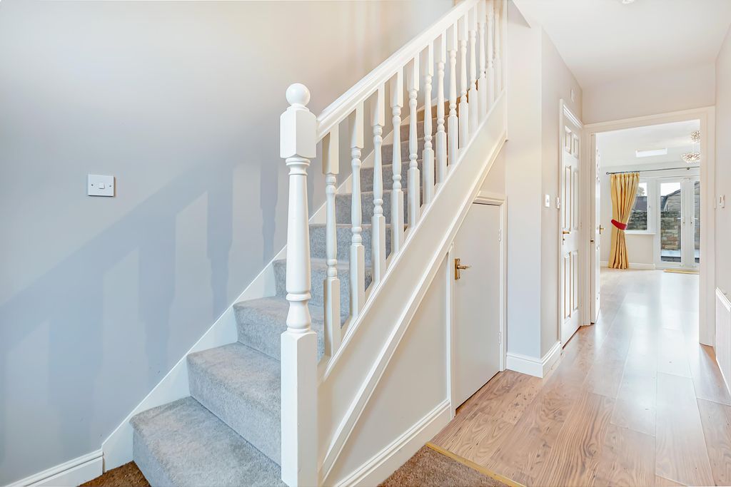Property photo 2 of 18 0 General