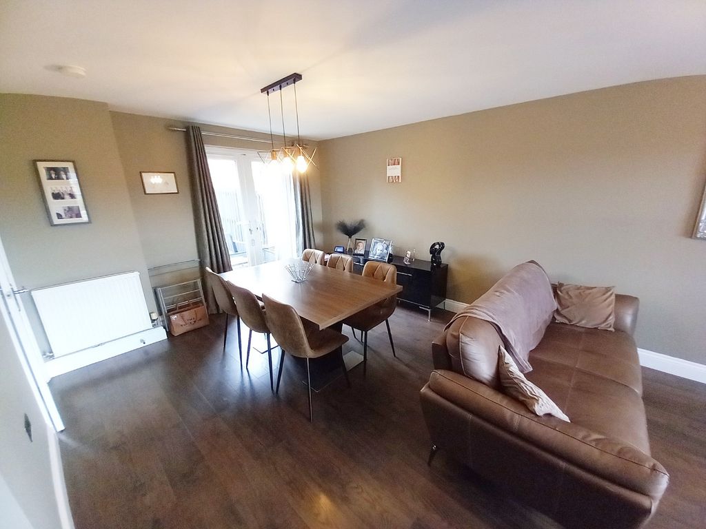 Property photo 3 of 12 Dining Room