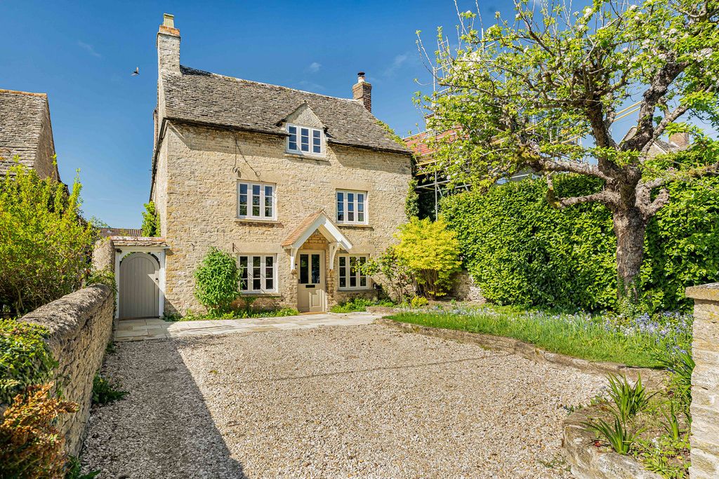 Property photo 1 of 46