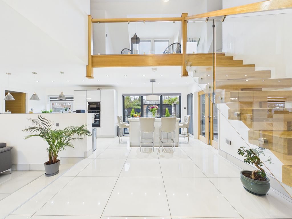 Property photo 2 of 53