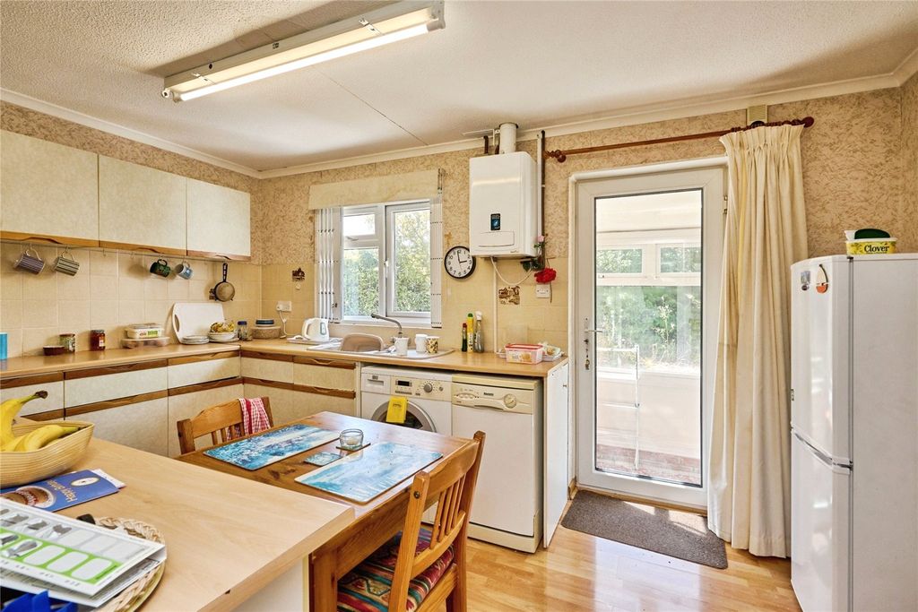 Property photo 2 of 15 Kitchen