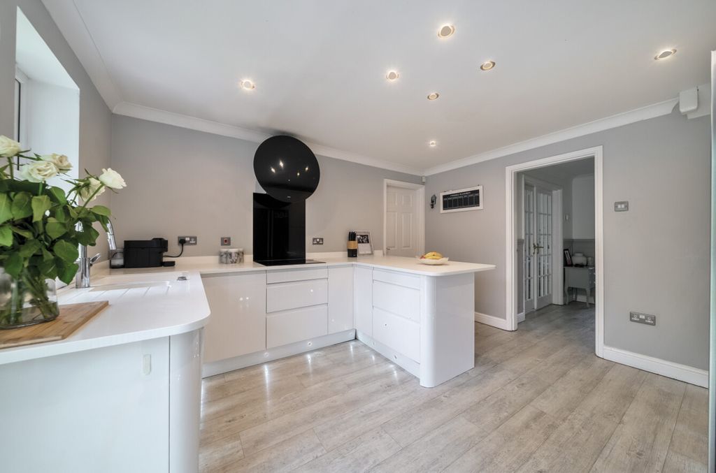 Property photo 3 of 13 1303249-20-68416E...