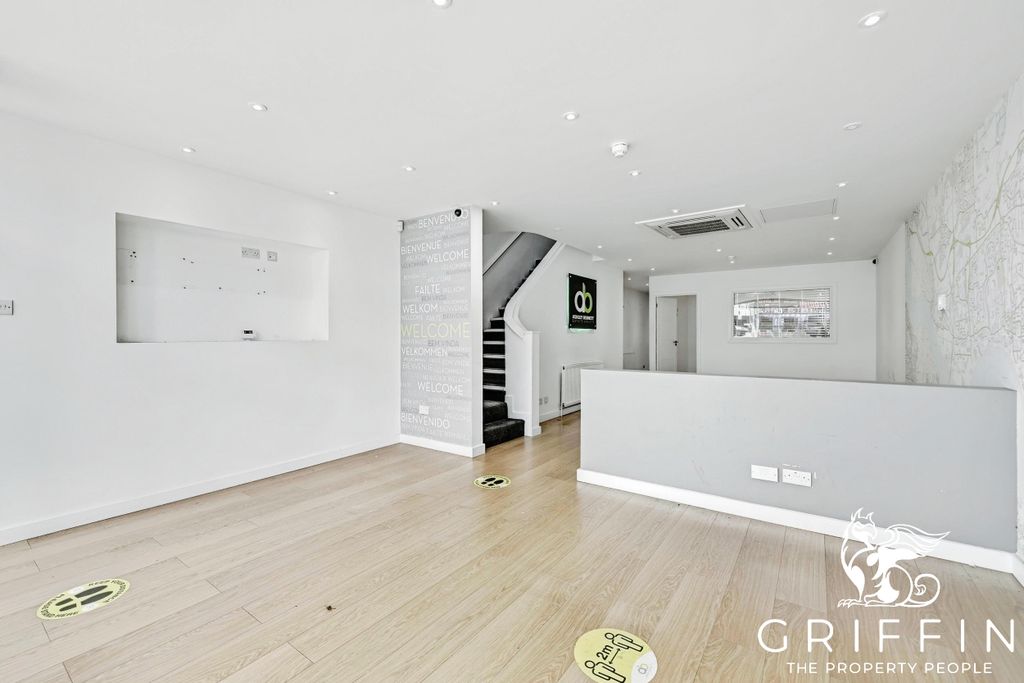 Property photo 2 of 15 d8F4860A3171A6281171A6285