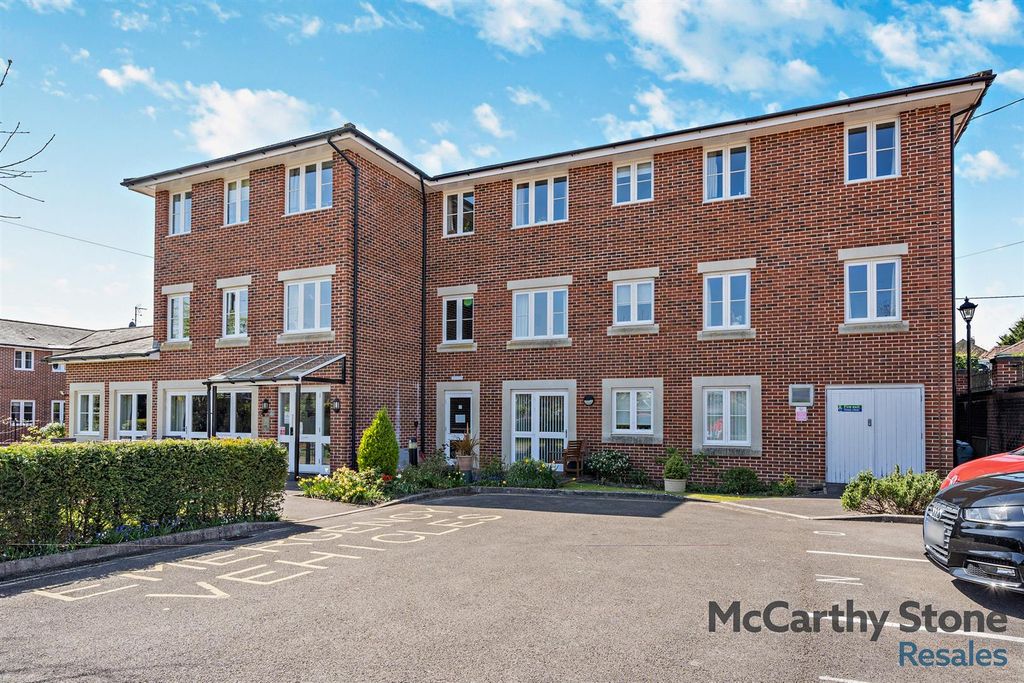 Property photo 1 of 13 Imber Court