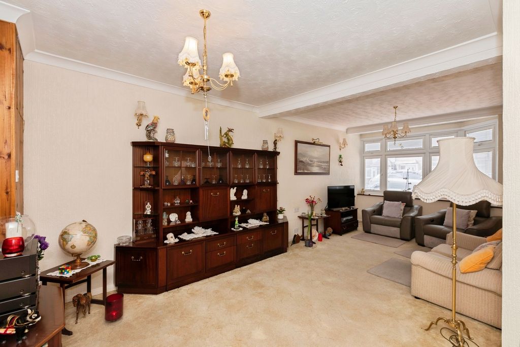Property photo 3 of 26 Pbox-Img.Jpg