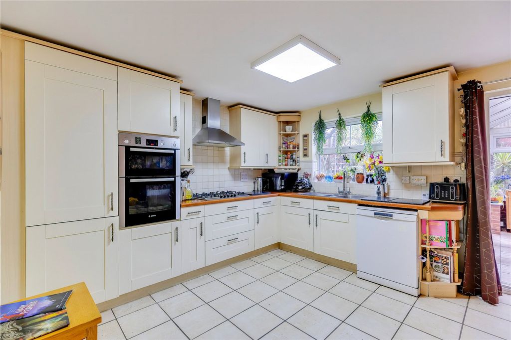 Property photo 3 of 39 Picture No. 19