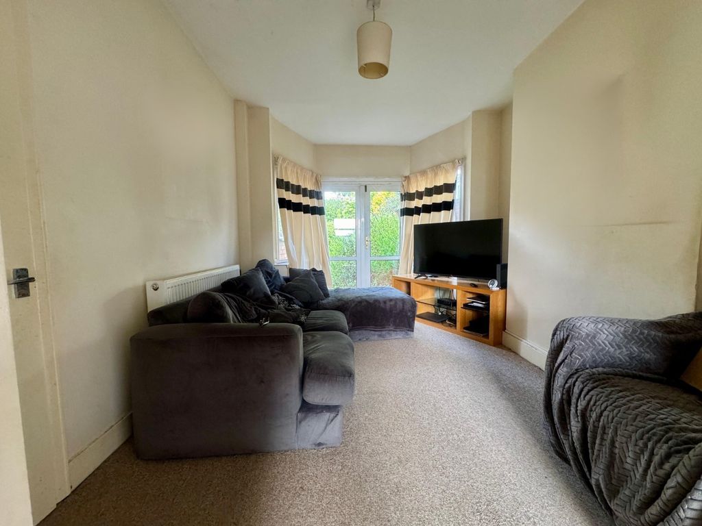 Property photo 3 of 11 Picture No. 15