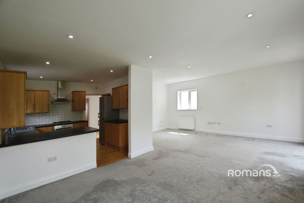 Property photo 3 of 13 Pbox-Img.Jpg