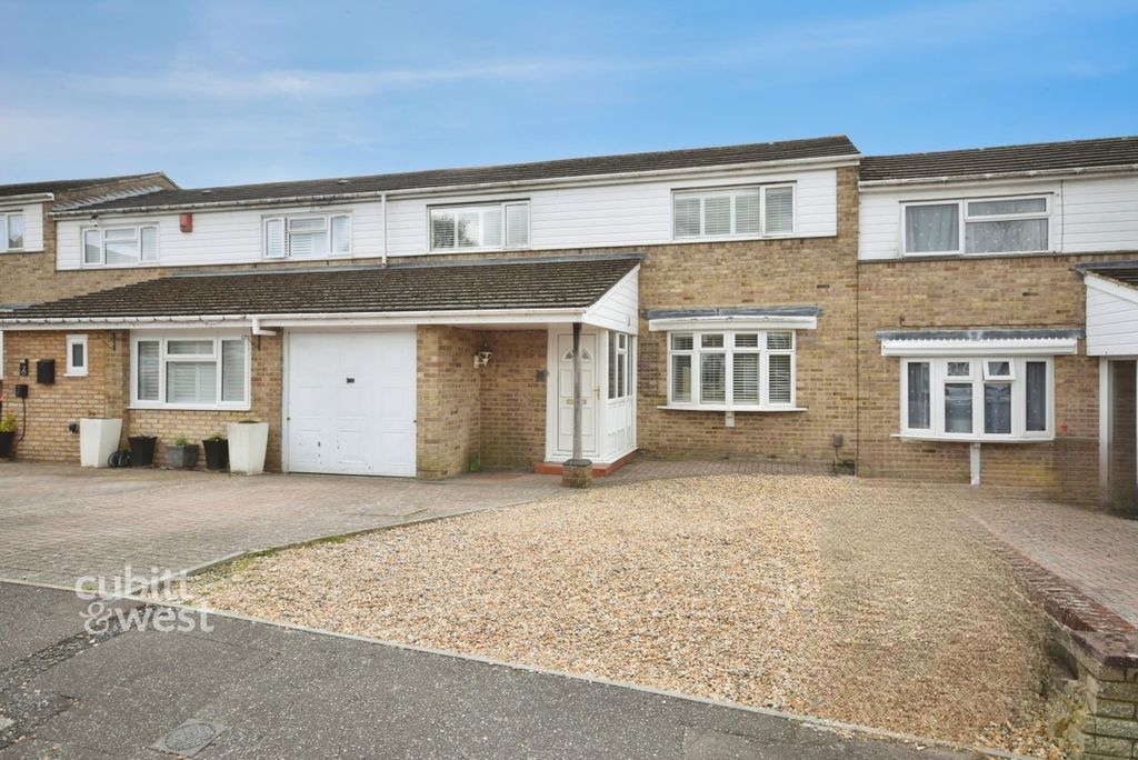 Property photo 1 of 19 Front Exterior