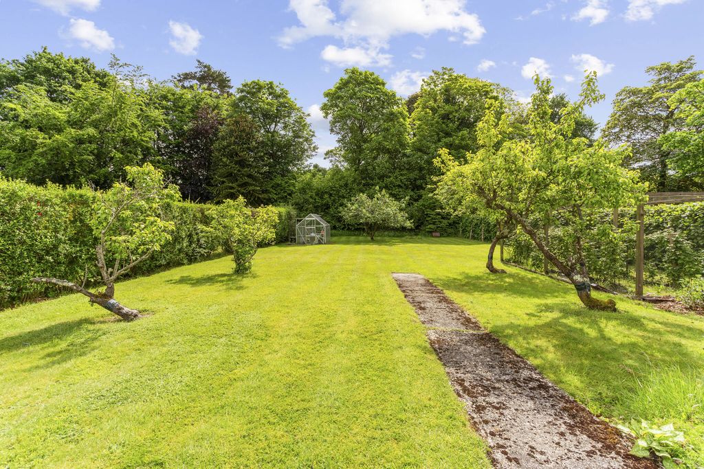 Property photo 2 of 15 2