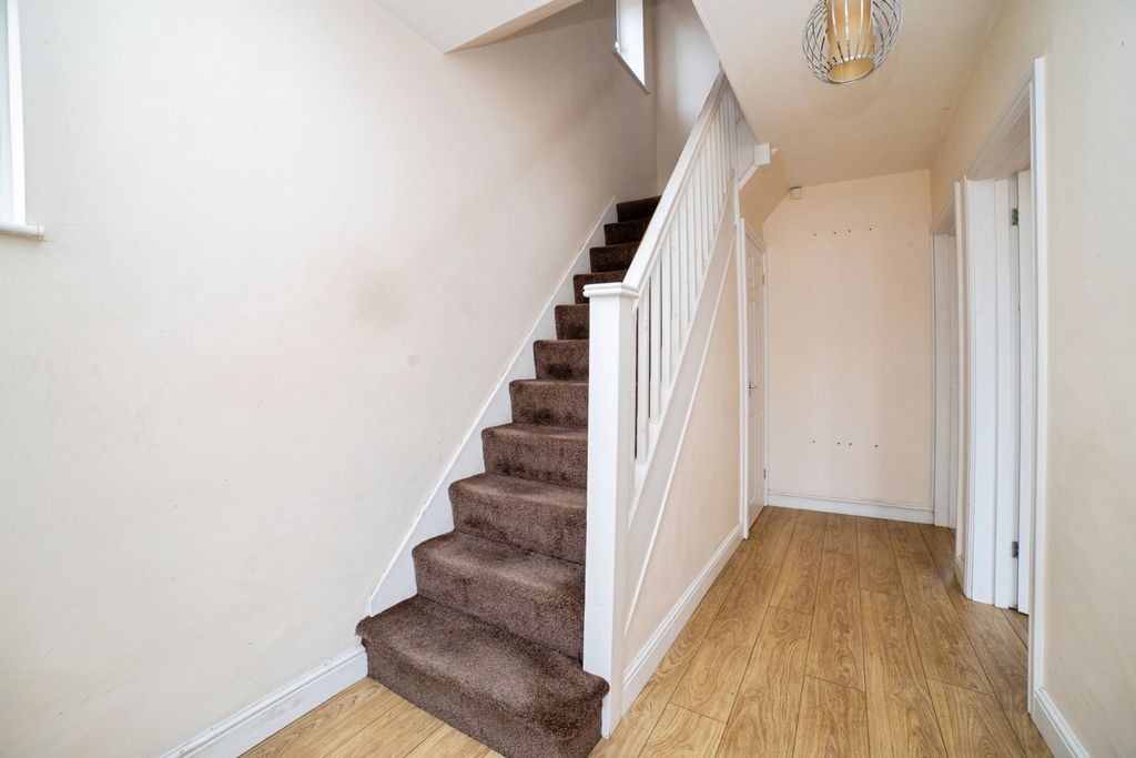 Property photo 3 of 21 Pbox-Img.Jpg