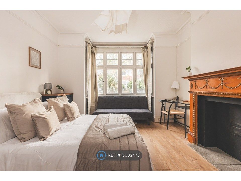 Property photo 1 of 35 Room 1 - £1000Pm