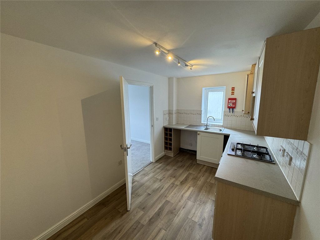 Property photo 1 of 9 Picture No. 11