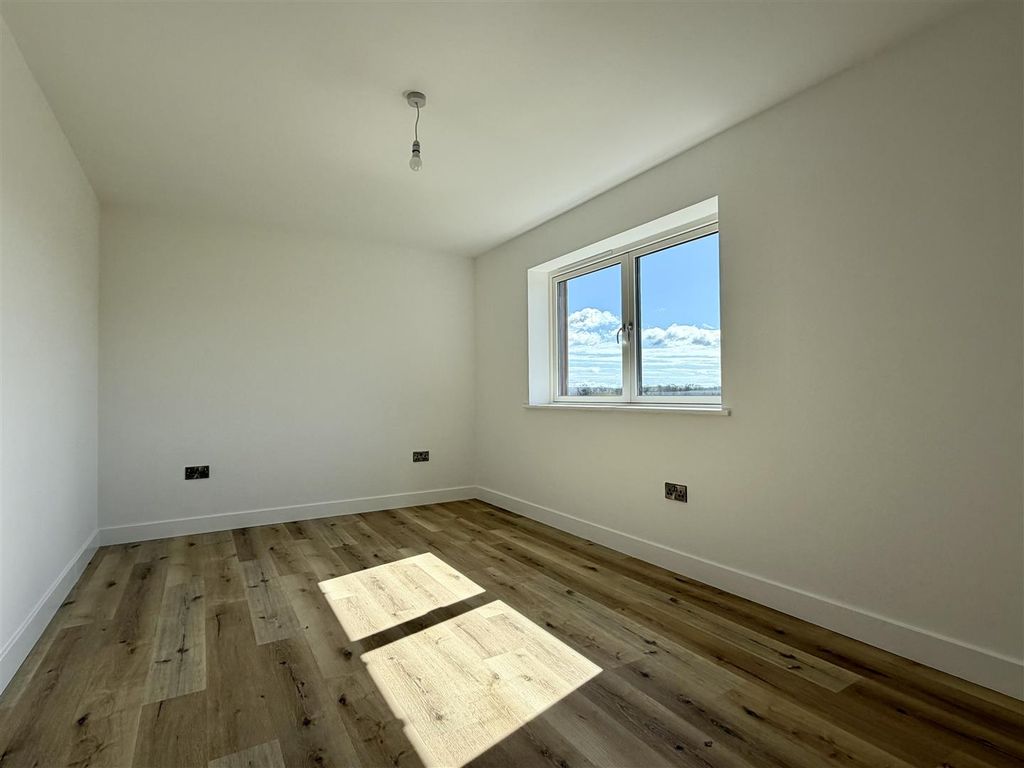 Additional image 19 of 4 bed property for saleColdwells Road, Holmer, Hereford HR1