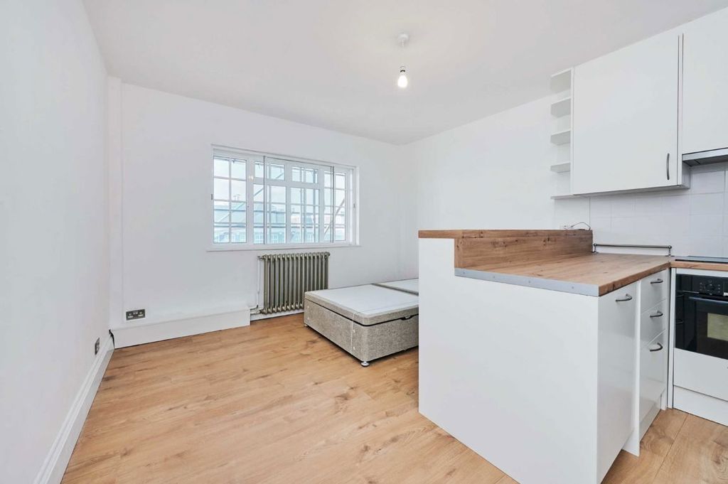 Property photo 1 of 4