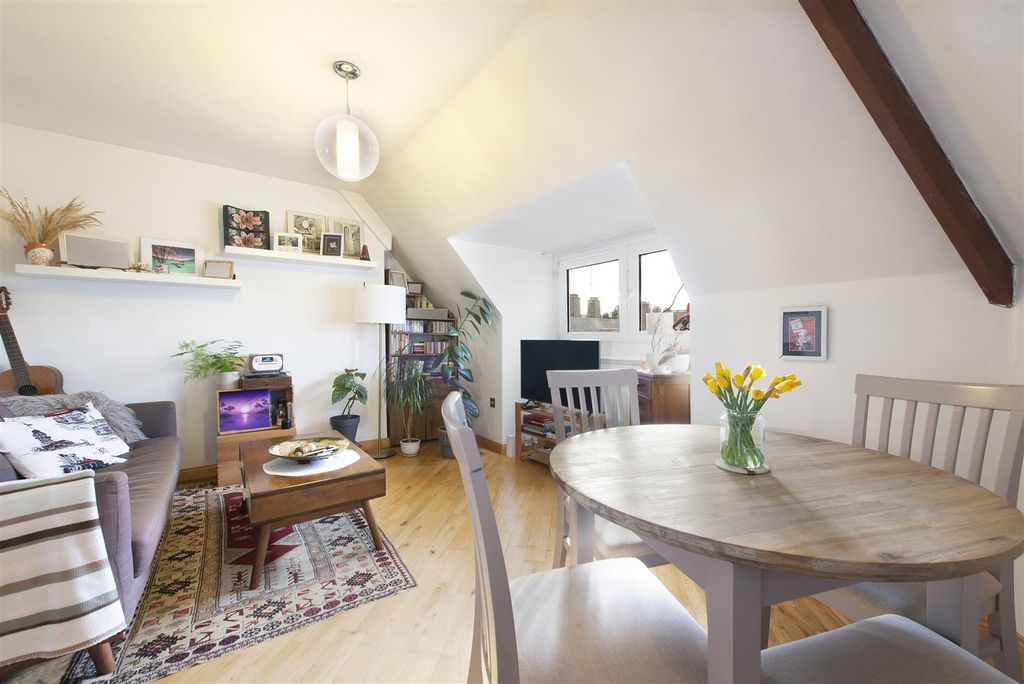 Property photo 3 of 15 52242  Hi Res (12).Jpg