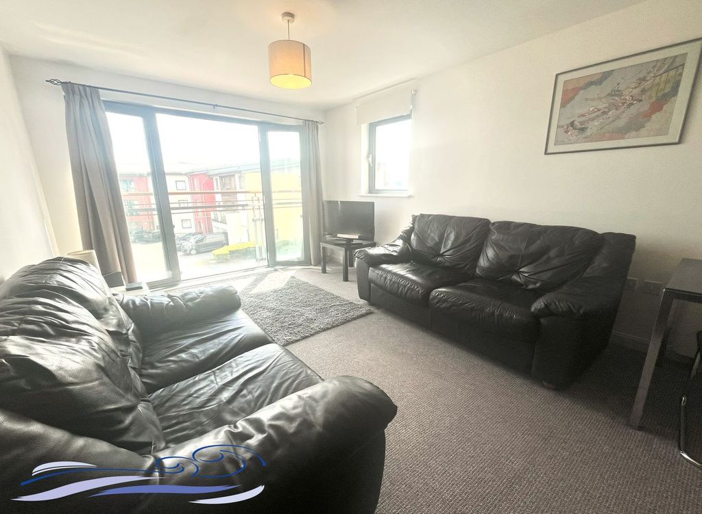 Property photo 2 of 22