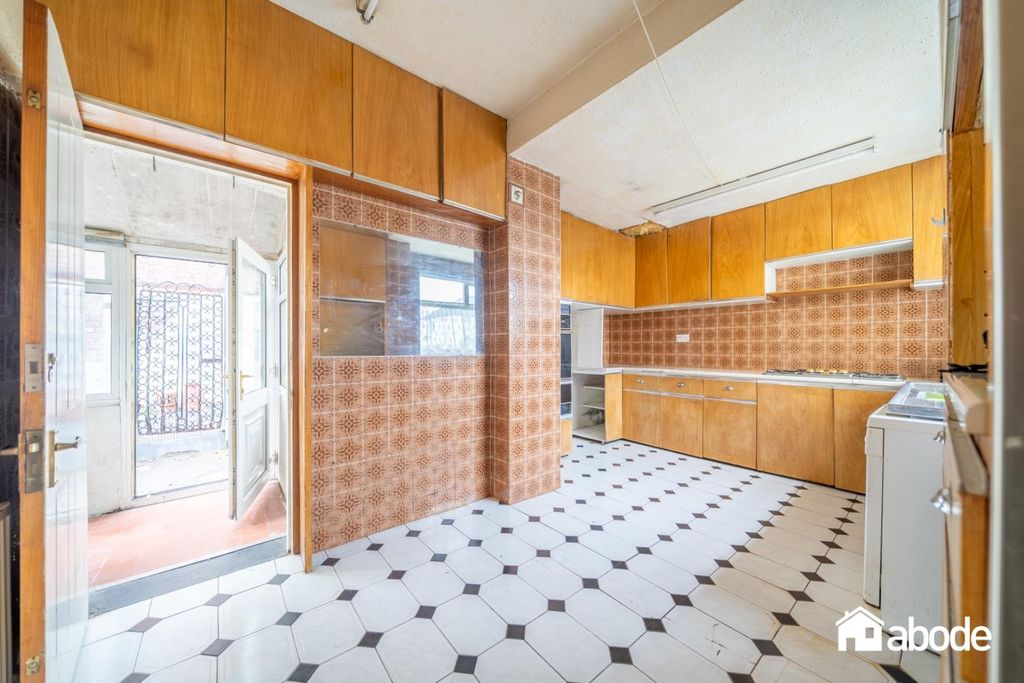 Property photo 3 of 22 Dsc01649-Hdr.Jpg