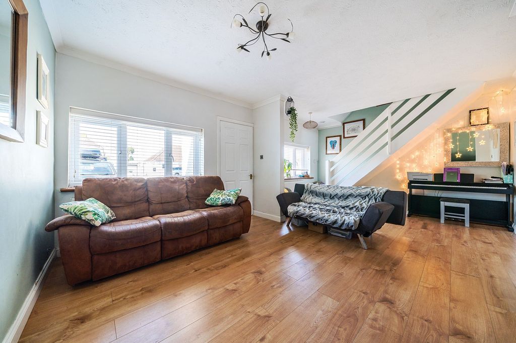 Property photo 3 of 13 Living Room