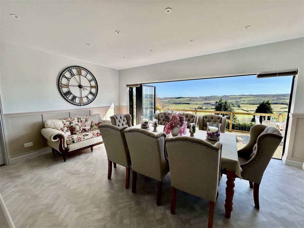 Property photo 3 of 35 Dining Room