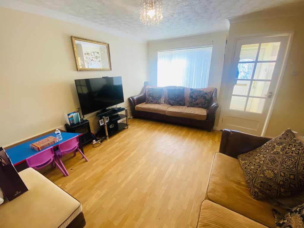 Property photo 2 of 6