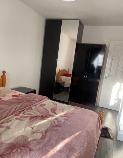 Property photo 1 of 4