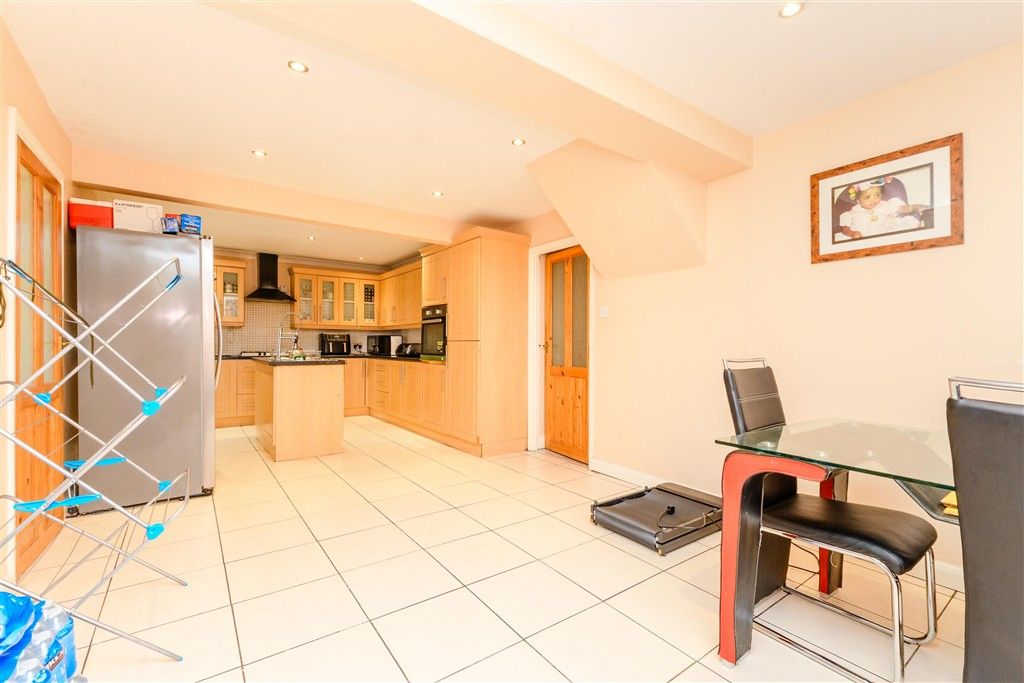 Property photo 2 of 7 Dining Area