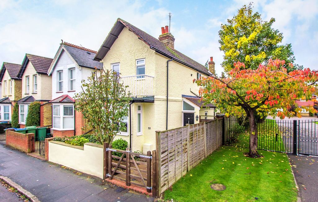 Property photo 1 of 9