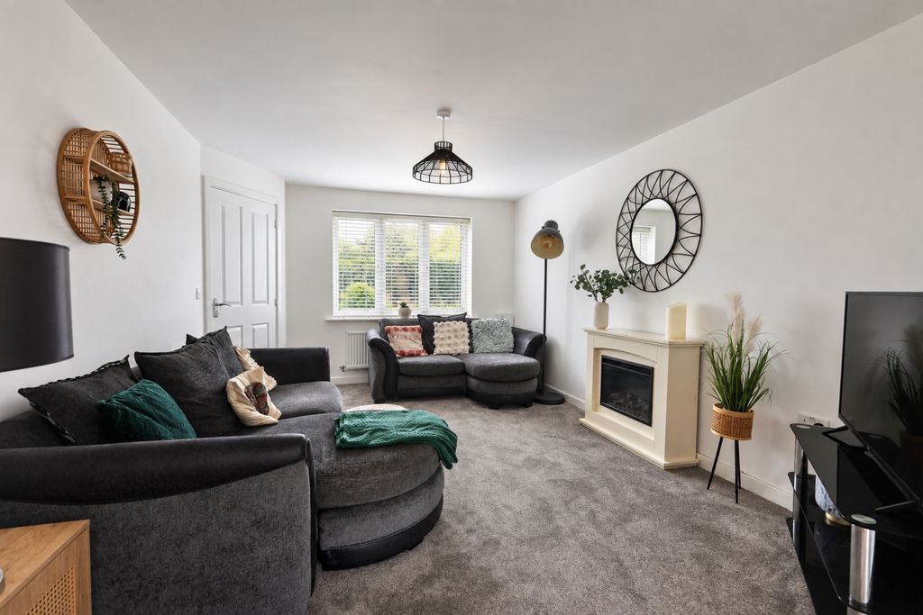 Property photo 3 of 23 D2677Db1-5Cb9-4C76-B1D3-2B1Da3024246