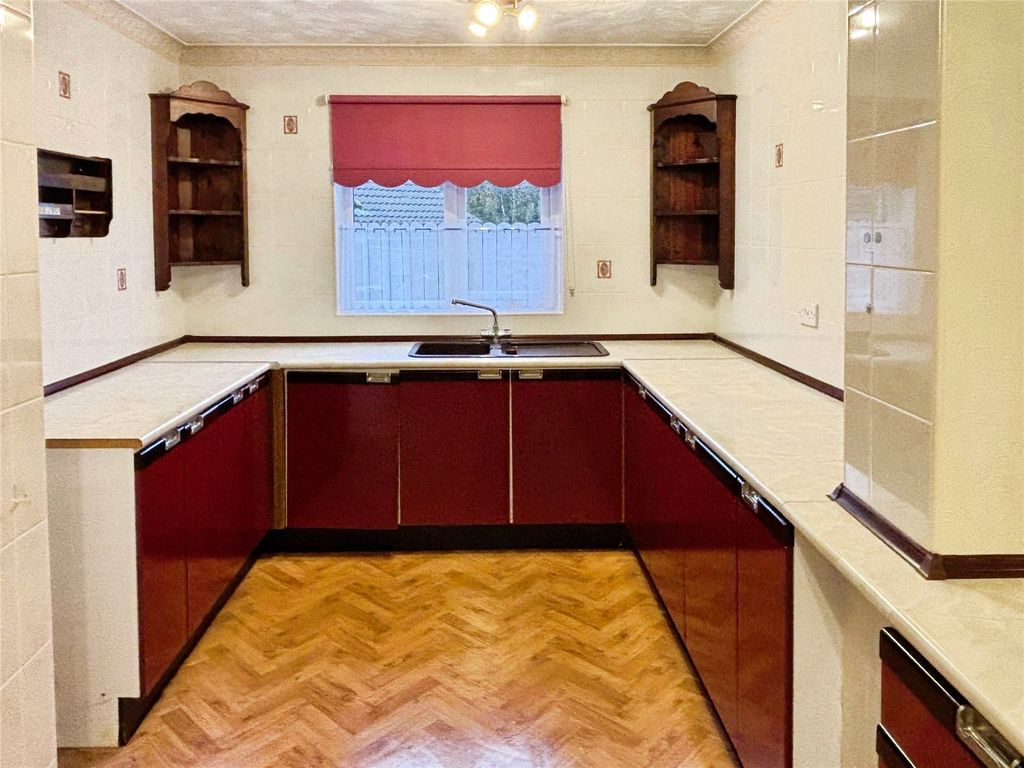 Property photo 3 of 15 Kitchen