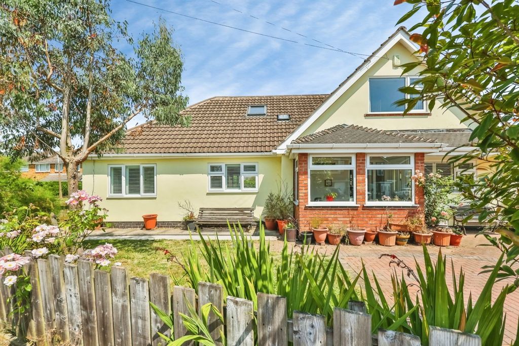 Property photo 1 of 16