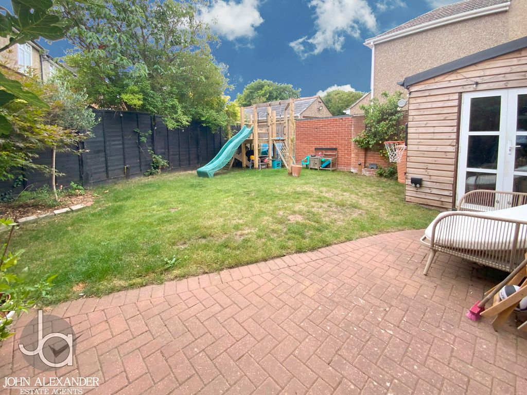 Property photo 3 of 19 Img_4051