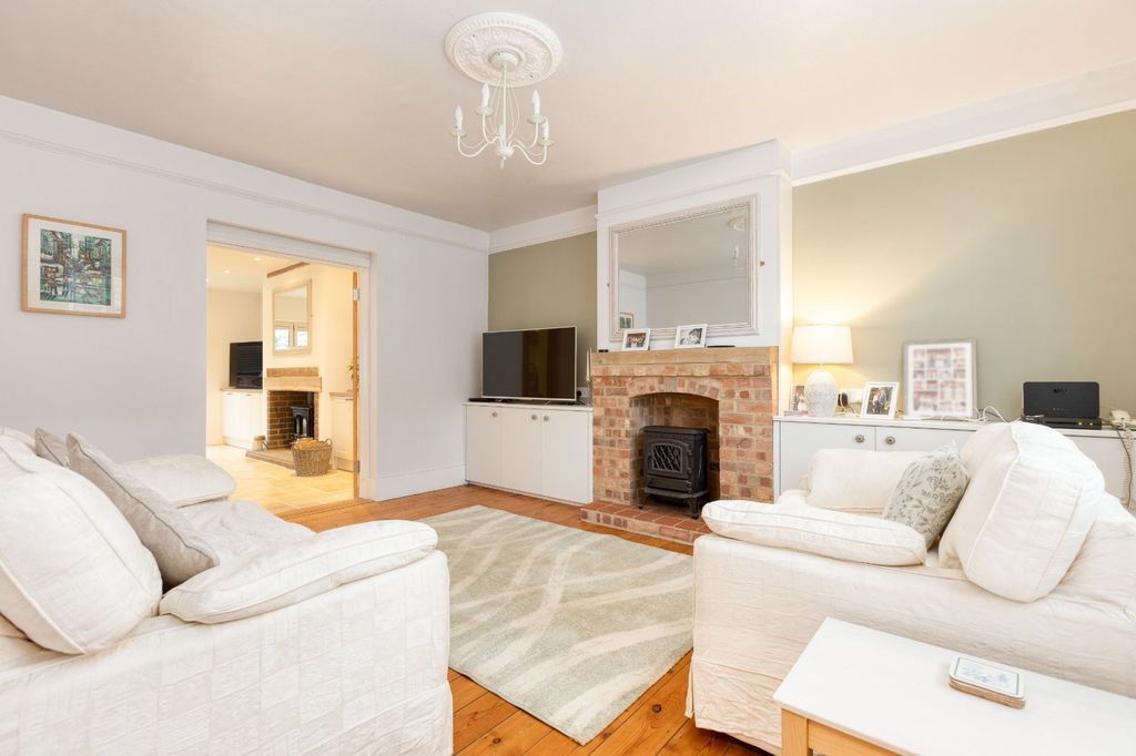 Property photo 3 of 27 Picture No. 14