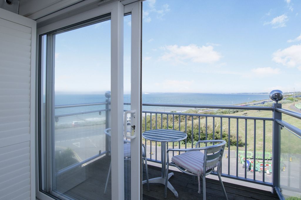 Property photo 1 of 20 Balcony
