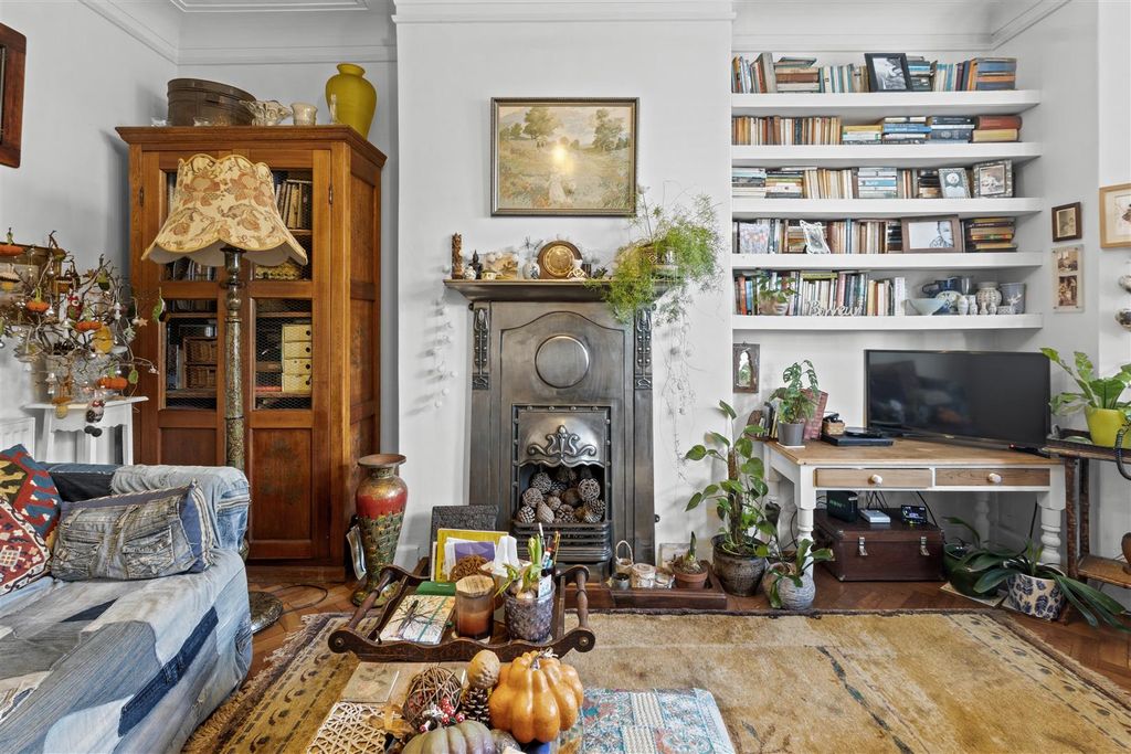 Property photo 3 of 13 2.Jpg