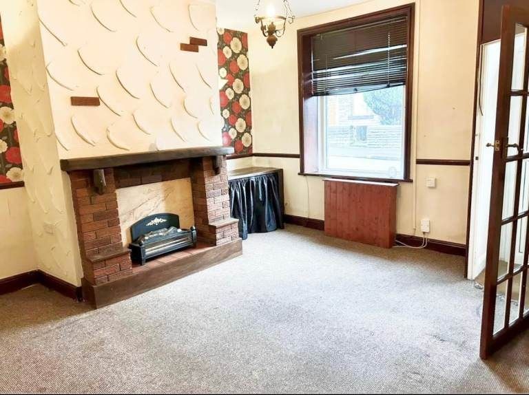 Property photo 1 of 4