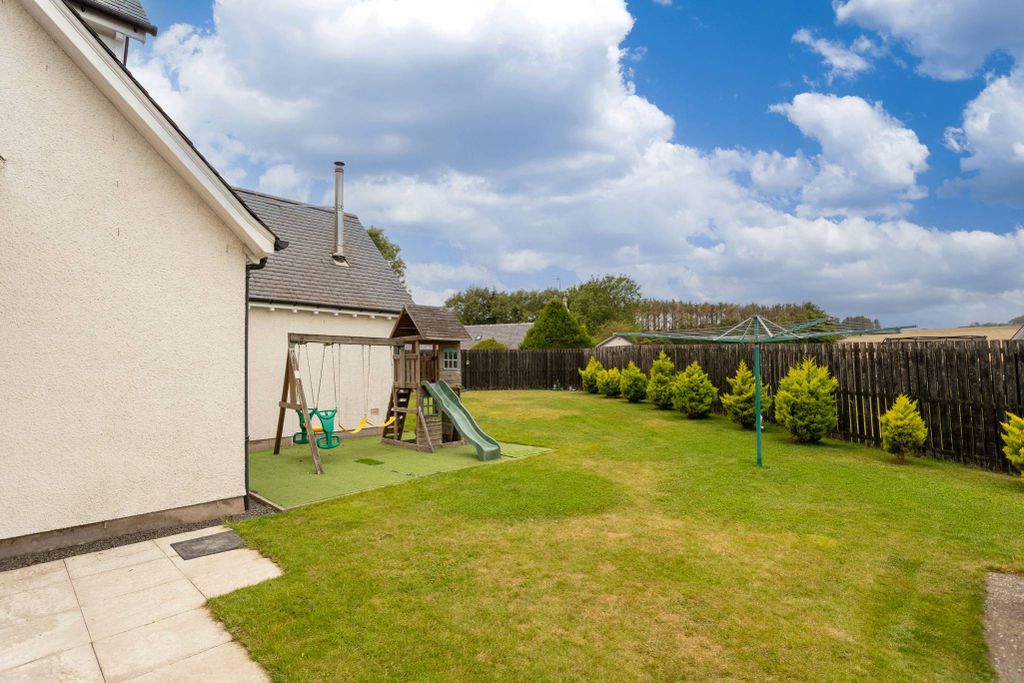 Property photo 3 of 30