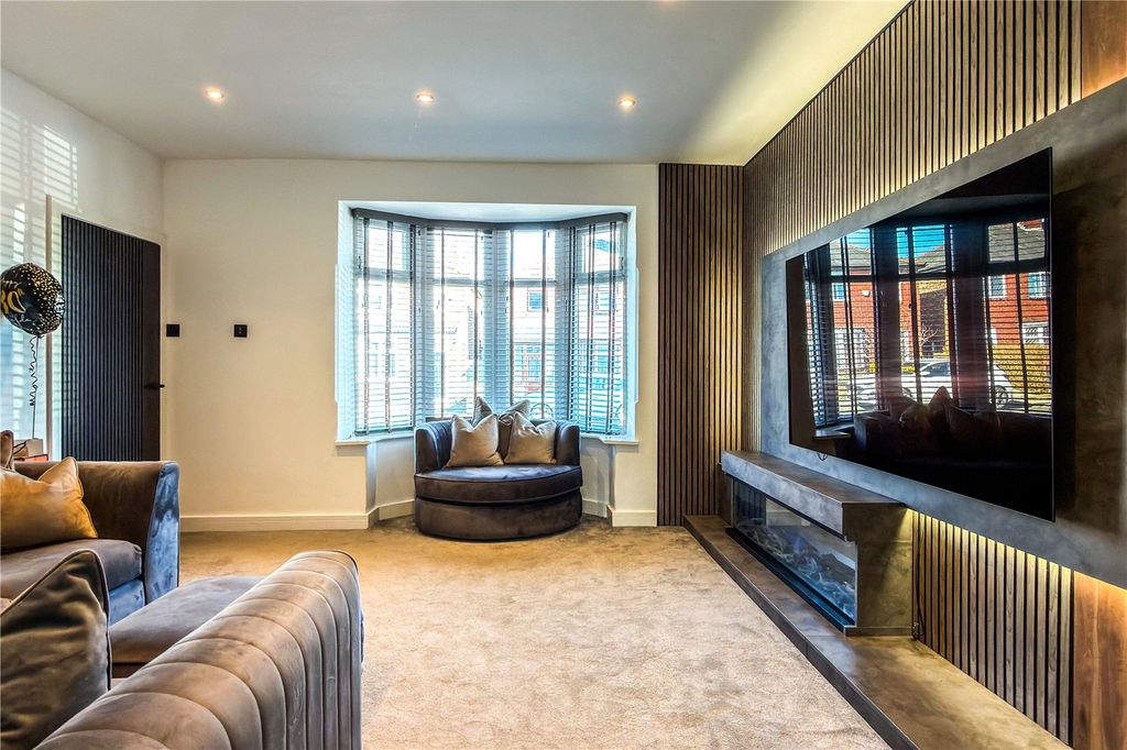 Property photo 3 of 22 Living Room