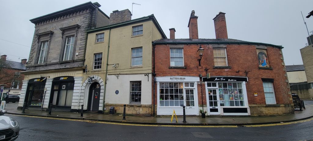 Property photo 2 of 11